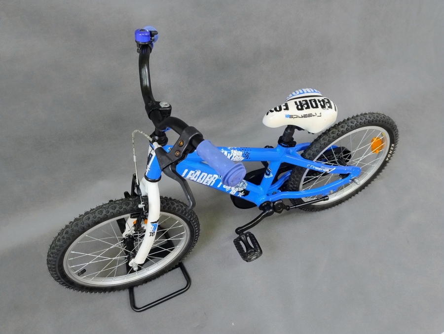 LEADER FOX Snake 18