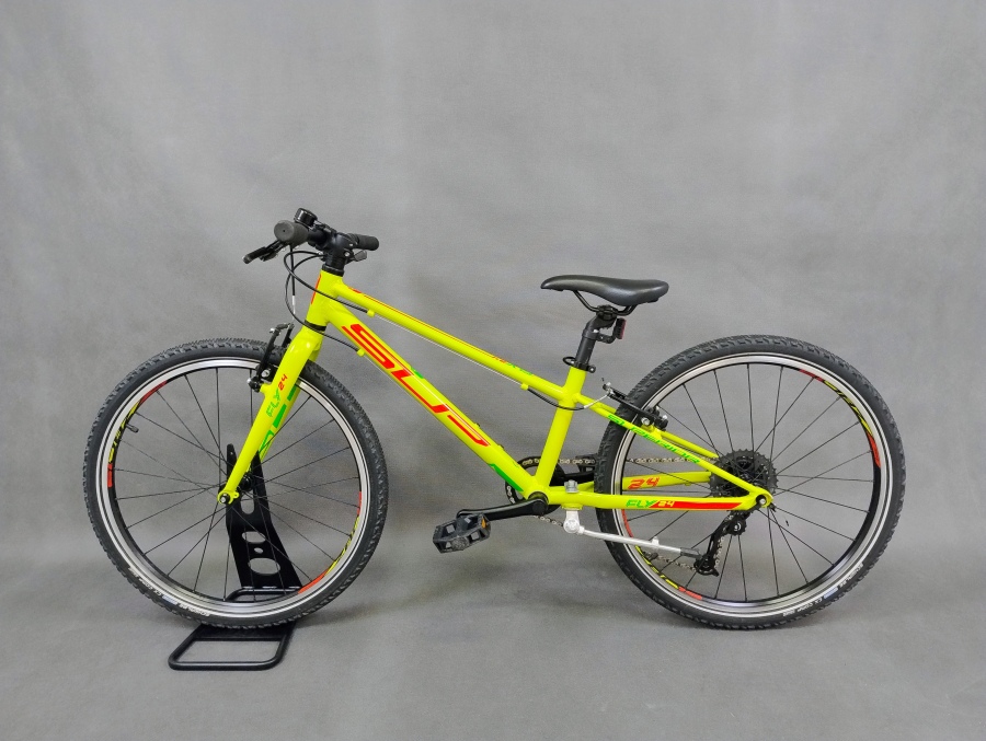 SUPERIOR F.L.Y. Neon