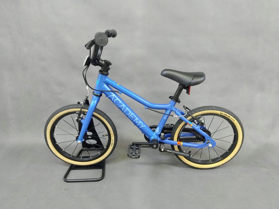 ACADEMY Grade 3 (Blue)